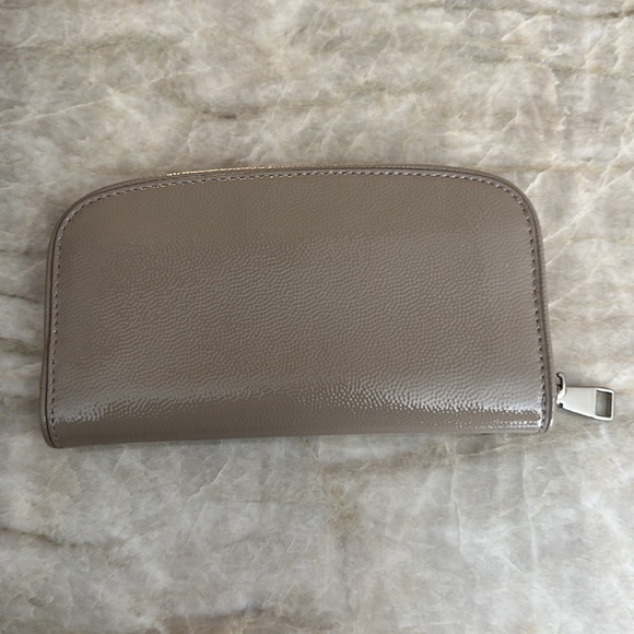 Tory Burch wallet - Picture 2 of 4